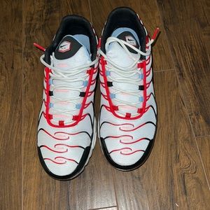 Men Nike vapor plus air max red, white, and blue 10 1/2